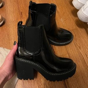 New! Never worn forever 21 platform boots